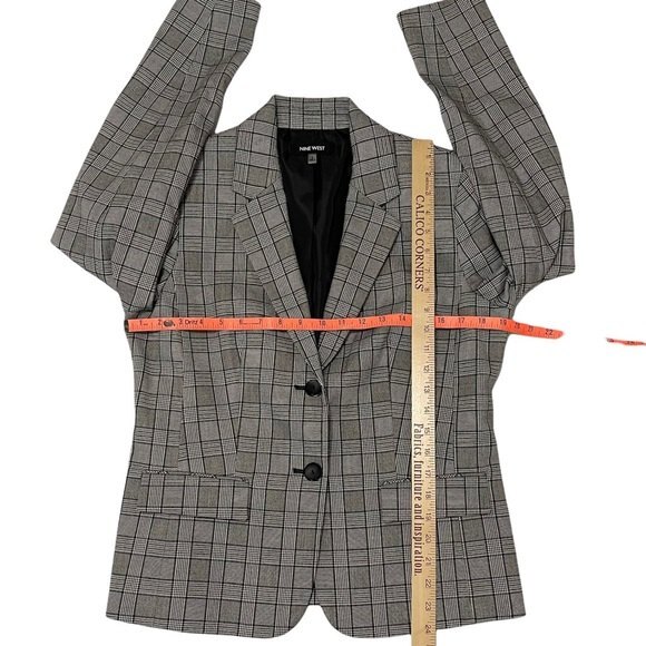 Nine West Plaid Blazer Classic Career Office Business Pockets Like New Size 8 - Picture 8 of 12
